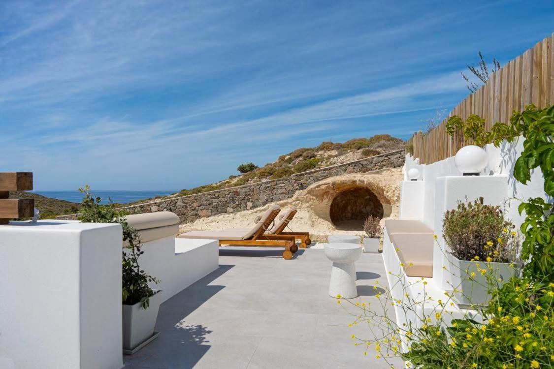 Milos Zen Suites Adamantas  Ngoại thất bức ảnh